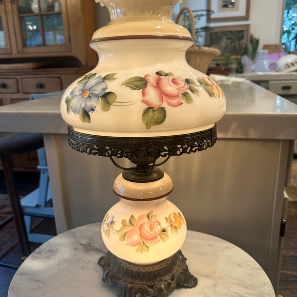 Vintage Cream and Pink Floral Decor Accents - Picture 3 of 3